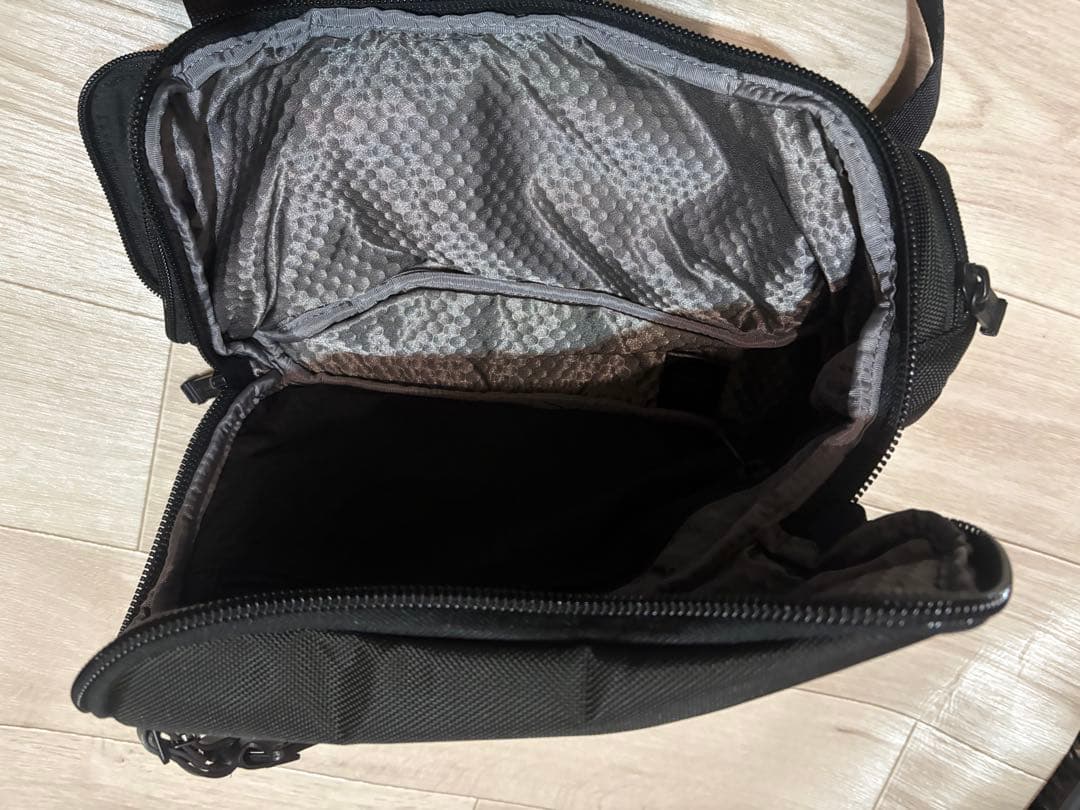 [トゥミ] TUMIアルファ ブラボー ボディバッグ「ケリー」スリング中古品