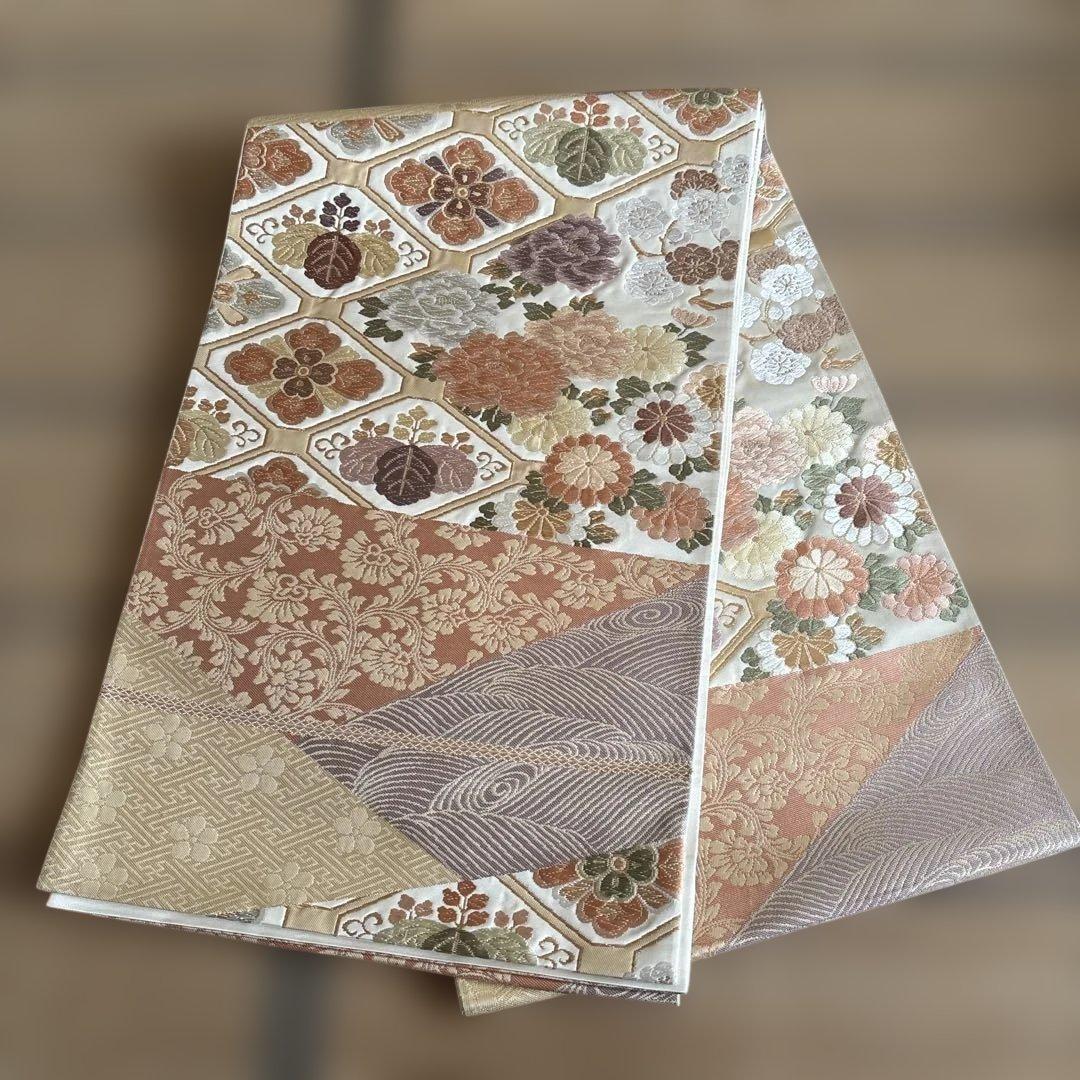 絹　花柄 刺繍　新品