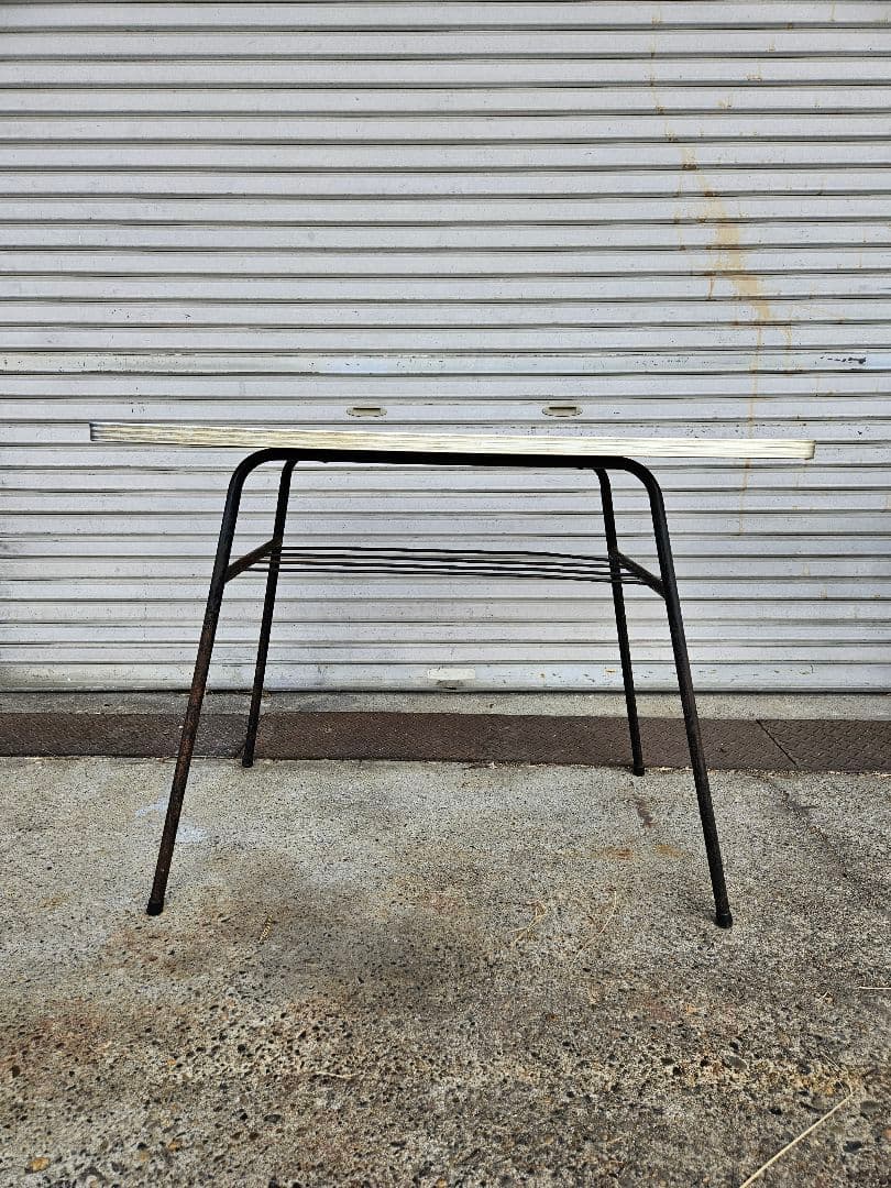 ジャパンヴィンテージ 鉄脚のテーブル 作業台 昭和レトロ 机 ワークテーブル