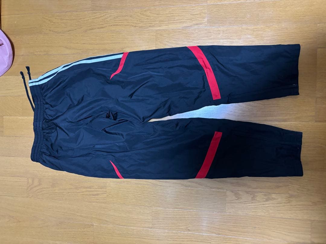 ACミラン adidas ピステ・ウィンドブレーカー 黒/赤 セットアップ