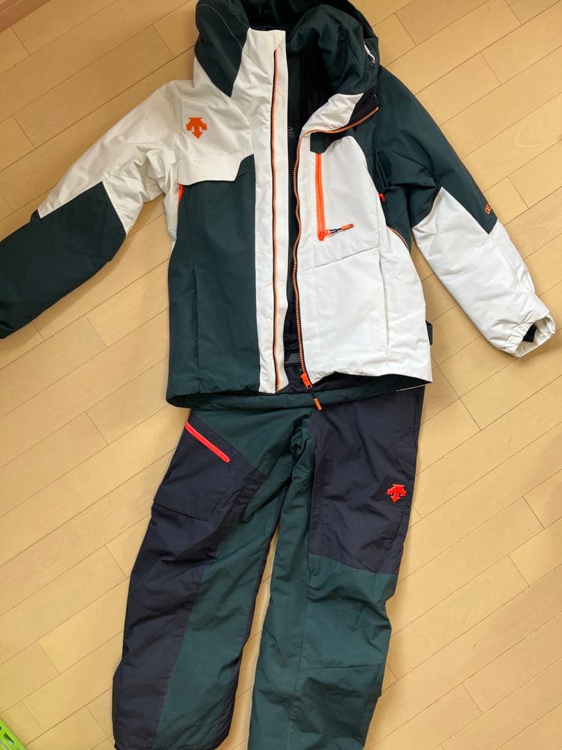 DESCENTE スキーウェア　上下SSサイズ