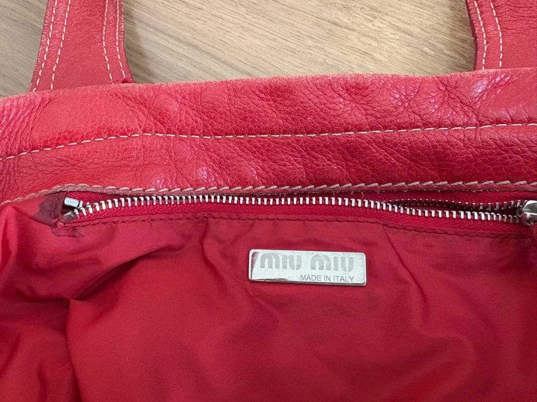 miumiu トートバッグ　レザー