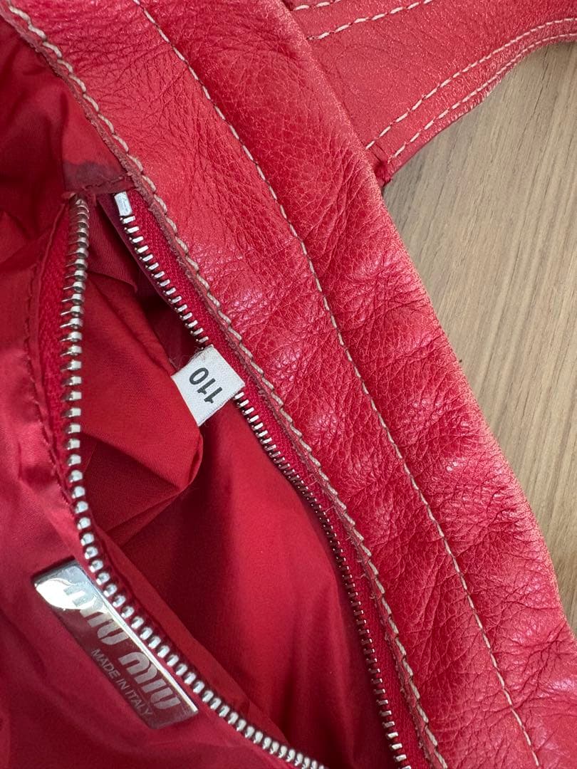 miumiu トートバッグ　レザー