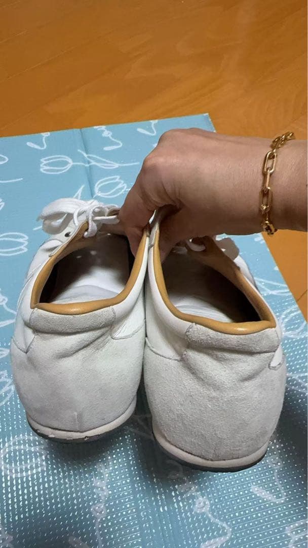 エルメス　ホワイトレザー スニーカー