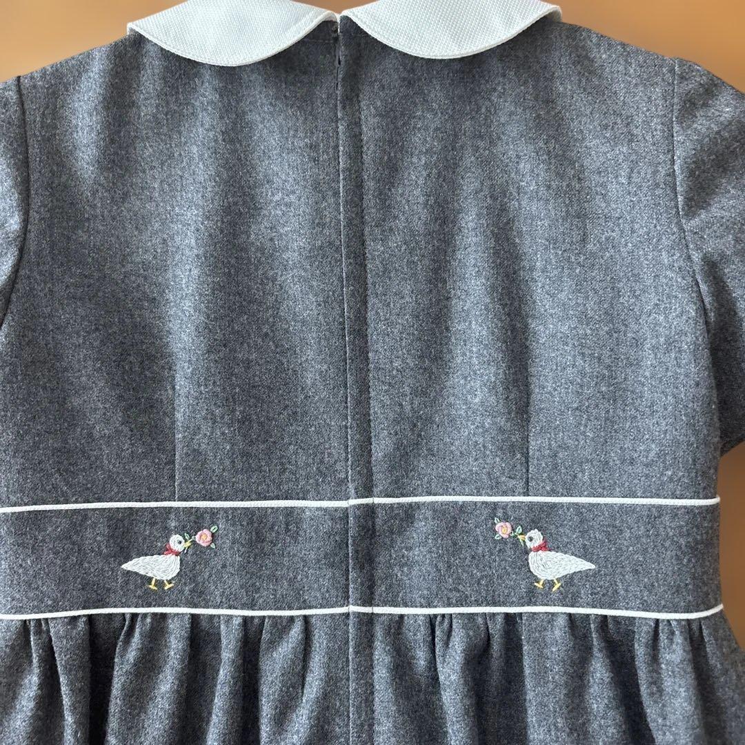 グレーのペタルカラー半袖ワンピース　幼稚園受験