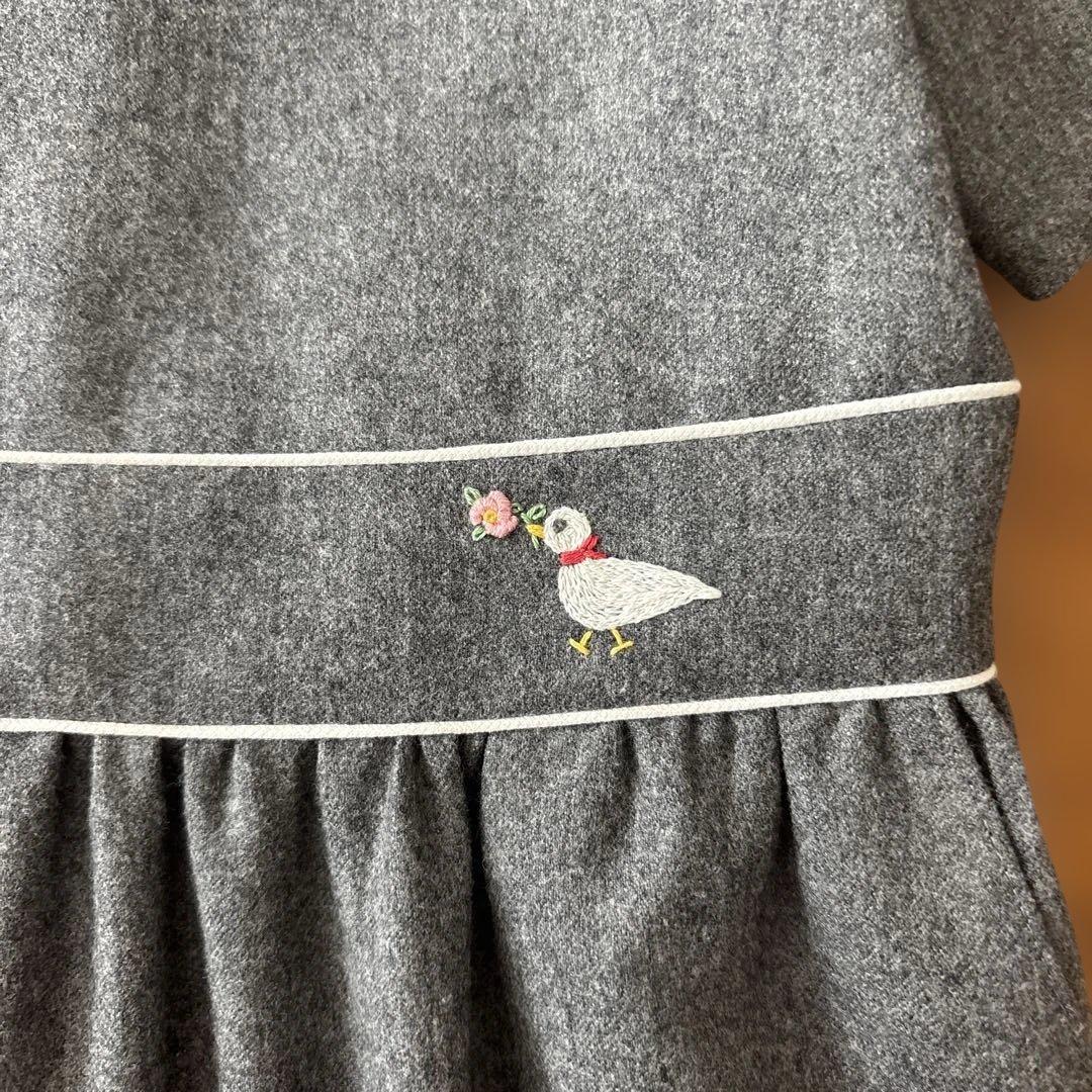 グレーのペタルカラー半袖ワンピース　幼稚園受験