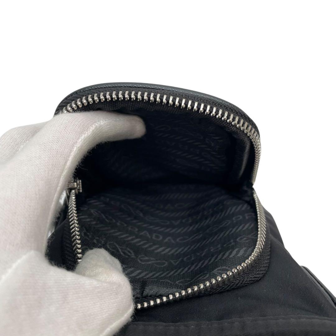 美品 プラダ サフィアーノ ナイロン フォンケース ショルダー バッグ.