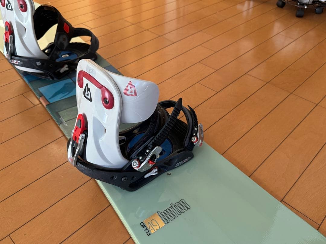 BURTONスノーボード　BURTONビィンディング付き