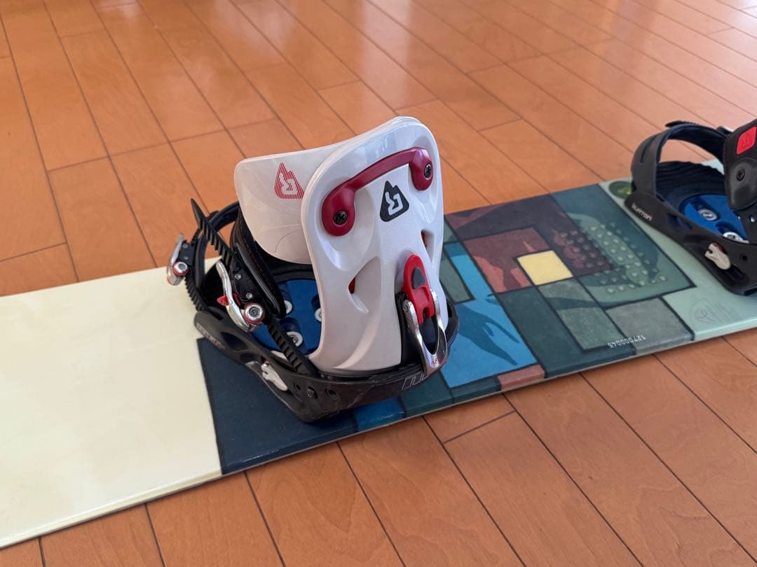 BURTONスノーボード　BURTONビィンディング付き