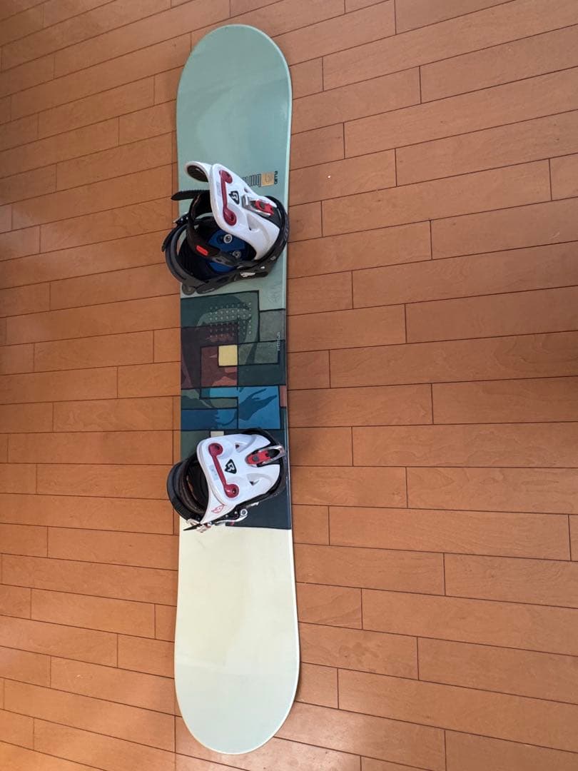 BURTONスノーボード　BURTONビィンディング付き