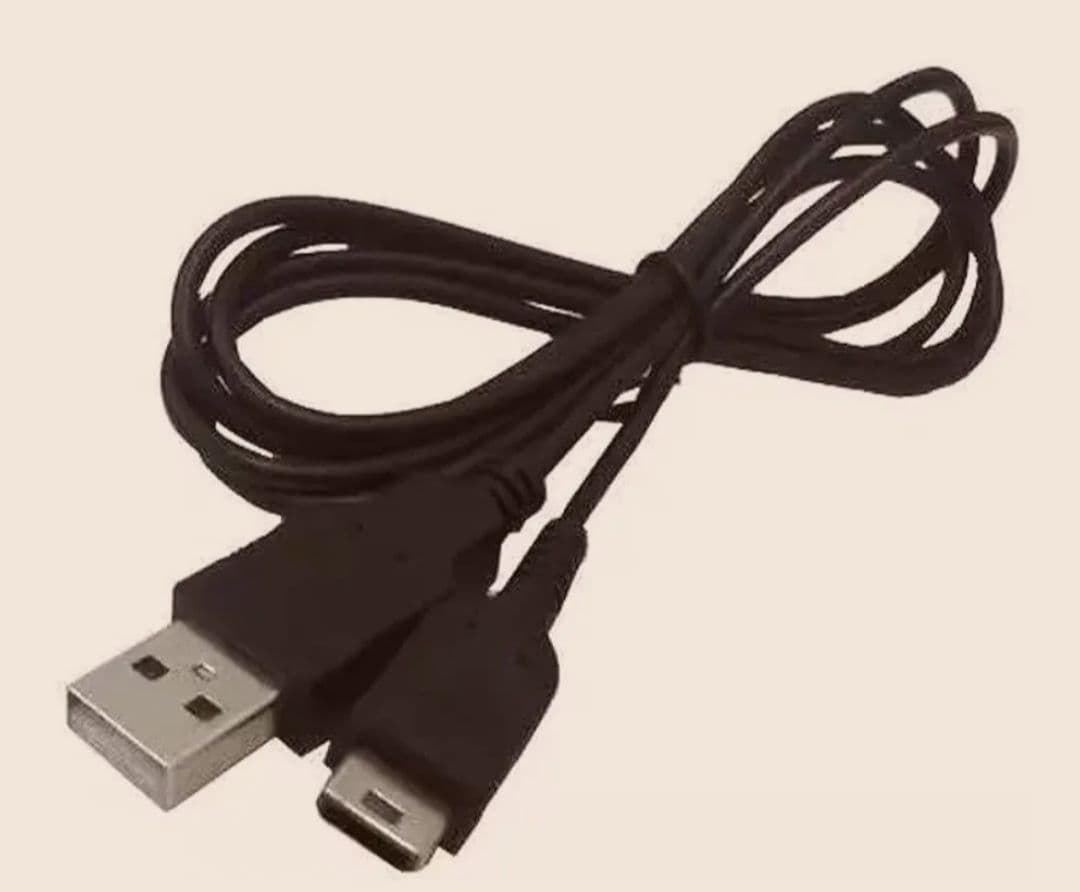 値下中‼️ゲームボーイミクロ★ファミコンカラー ソフト2個付き 線付き