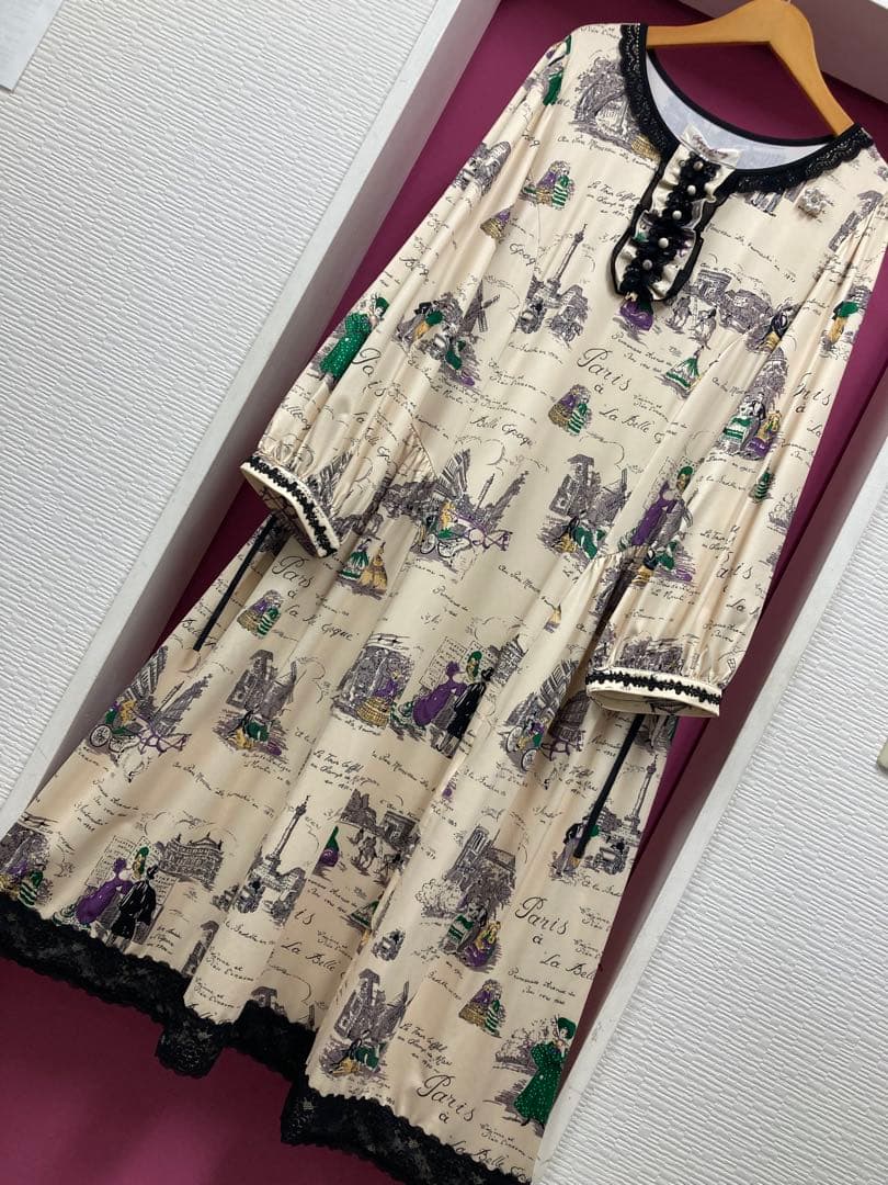 スーパービューティー♡ 秋冬新作Paris柄クラッシックワンピース