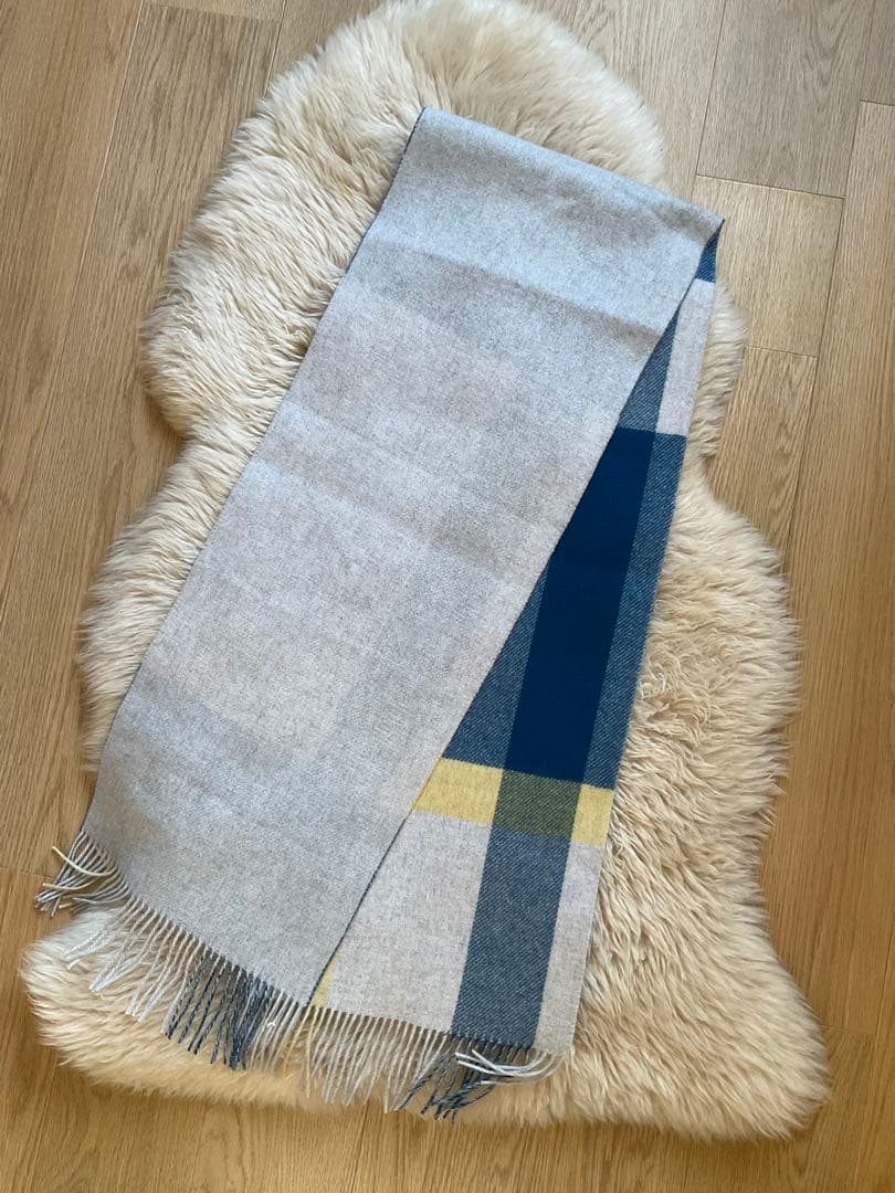 新品未使用shipsカシミア100%　チェックマフラー