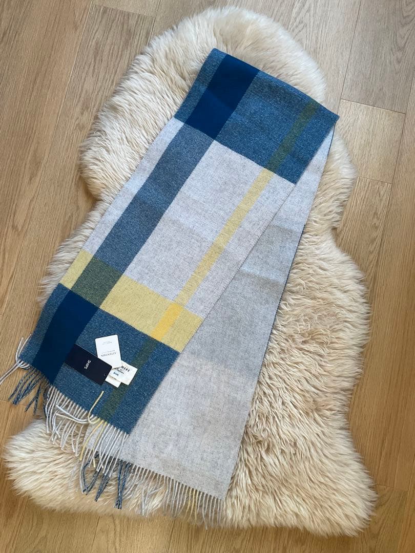 新品未使用shipsカシミア100%　チェックマフラー