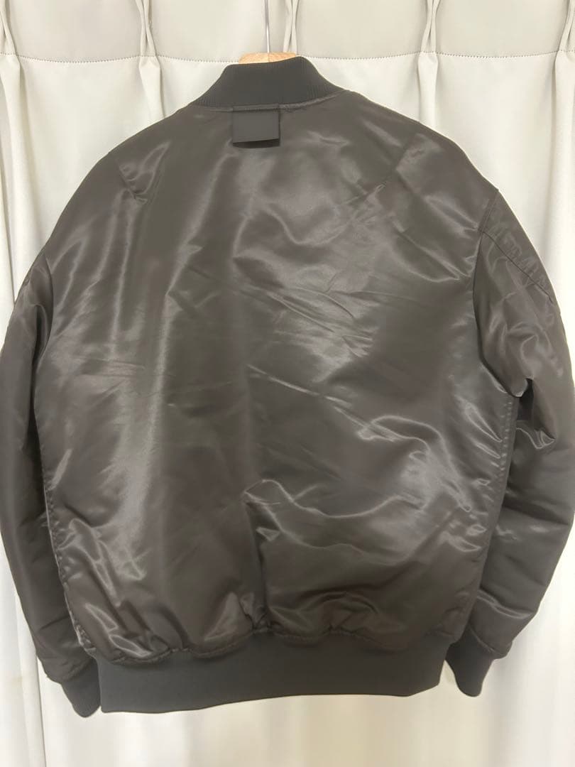 +J復刻版ハイブリッドダウンオーバーサイズMA1 Mサイズ、グレー