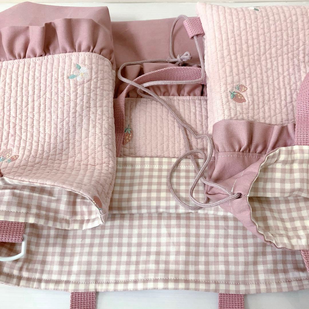 レッスンバッグ 上履き入れ　ナップサック　ヌビ　いちご刺繍