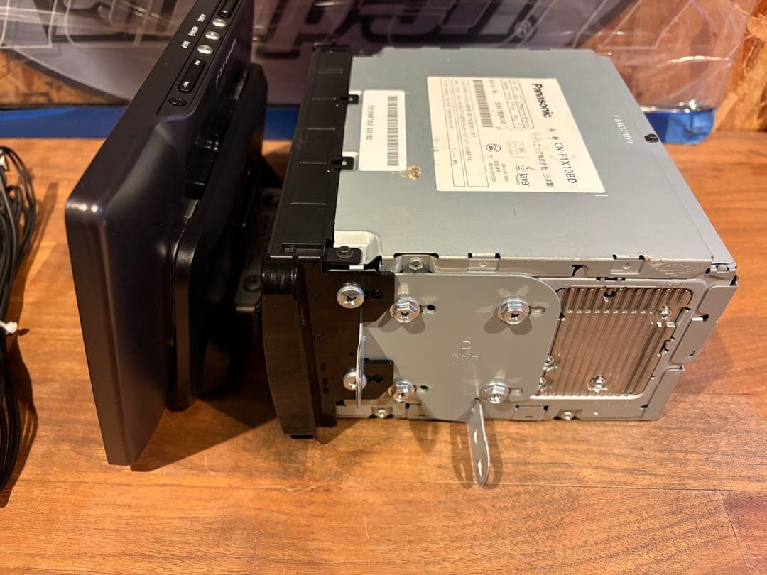 パナソニック　ストラーダ　CN-F1X10BD フローティングナビ　10型