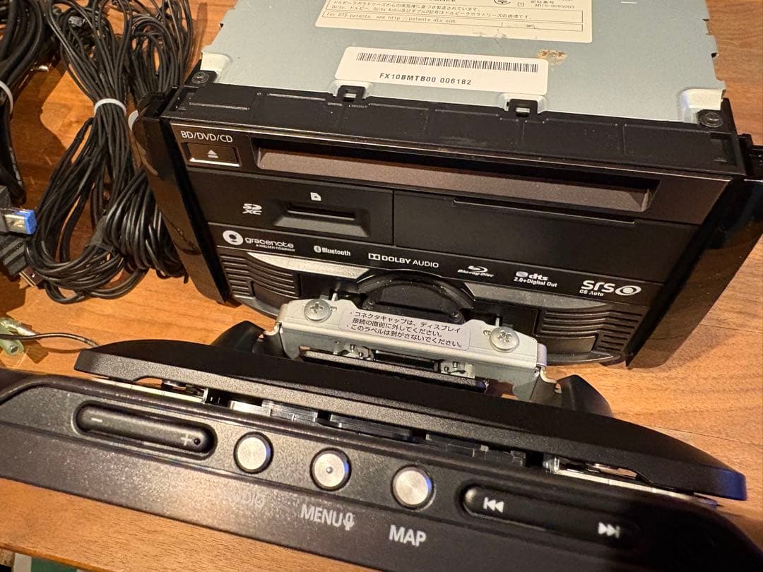 パナソニック　ストラーダ　CN-F1X10BD フローティングナビ　10型