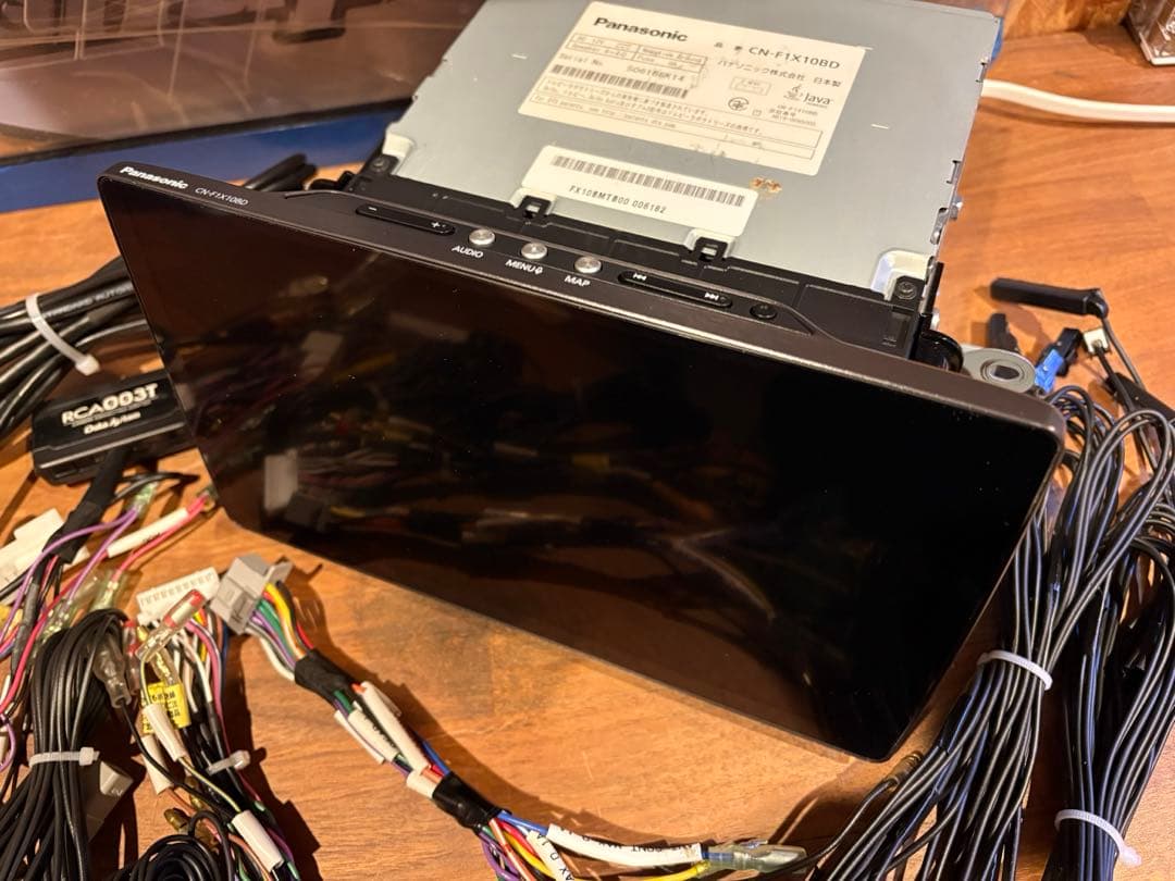 パナソニック　ストラーダ　CN-F1X10BD フローティングナビ　10型