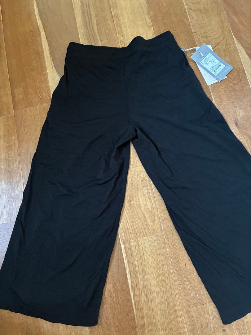 icebreaker ブラック ワイドパンツ　日本サイズM新品未使用