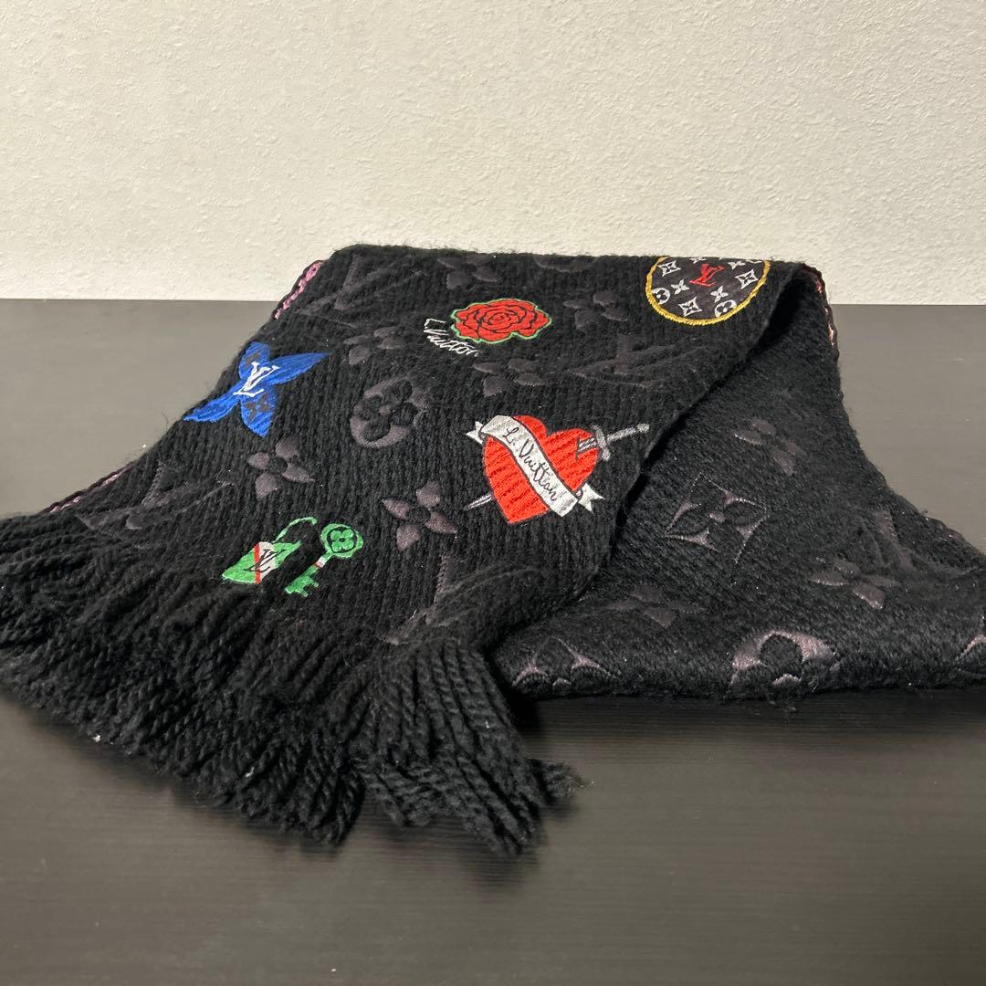 LOUIS VUITTON ルイヴィトン エシャルプ ロゴマニア マフラー