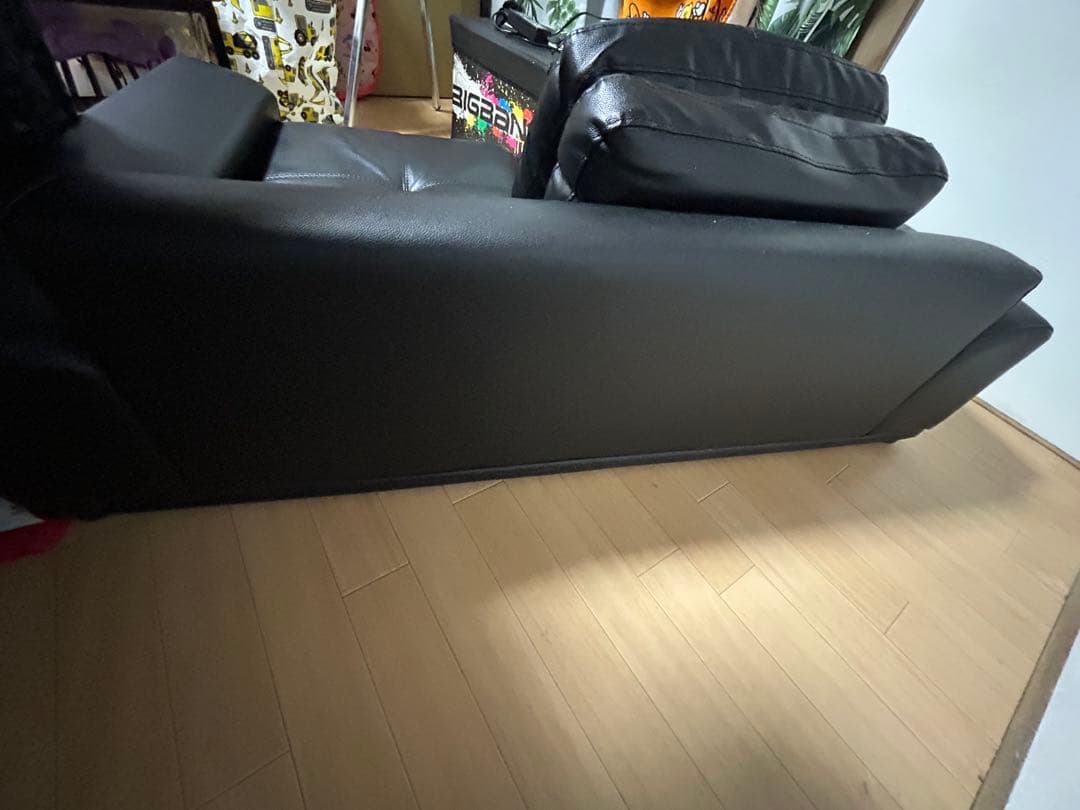 美品　ブラック 2人掛けソファ 合成皮革　ローソファー