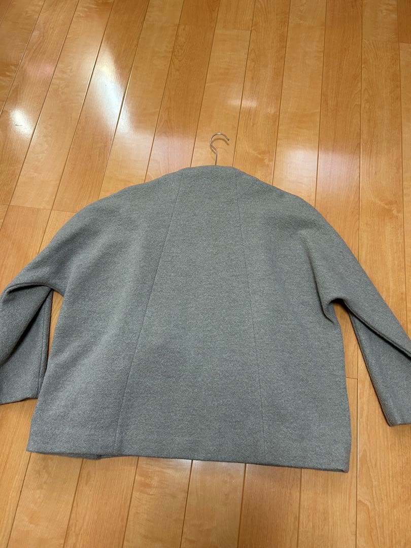 evan eva プレスウールノーカラーショートコート