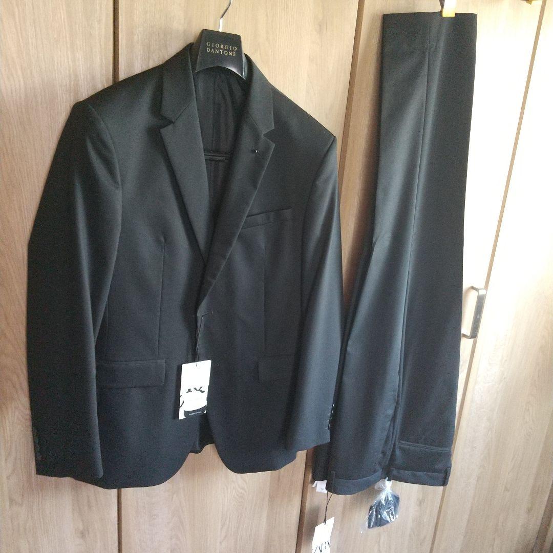 新品未使用　春夏向きZARAセットアップ　細身　COOL素材　ブラック　Ｍ相当