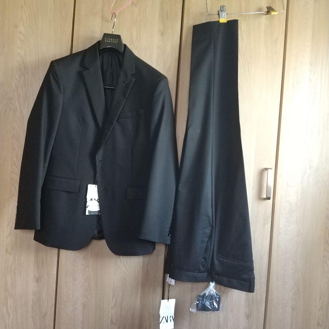 新品未使用　春夏向きZARAセットアップ　細身　COOL素材　ブラック　Ｍ相当