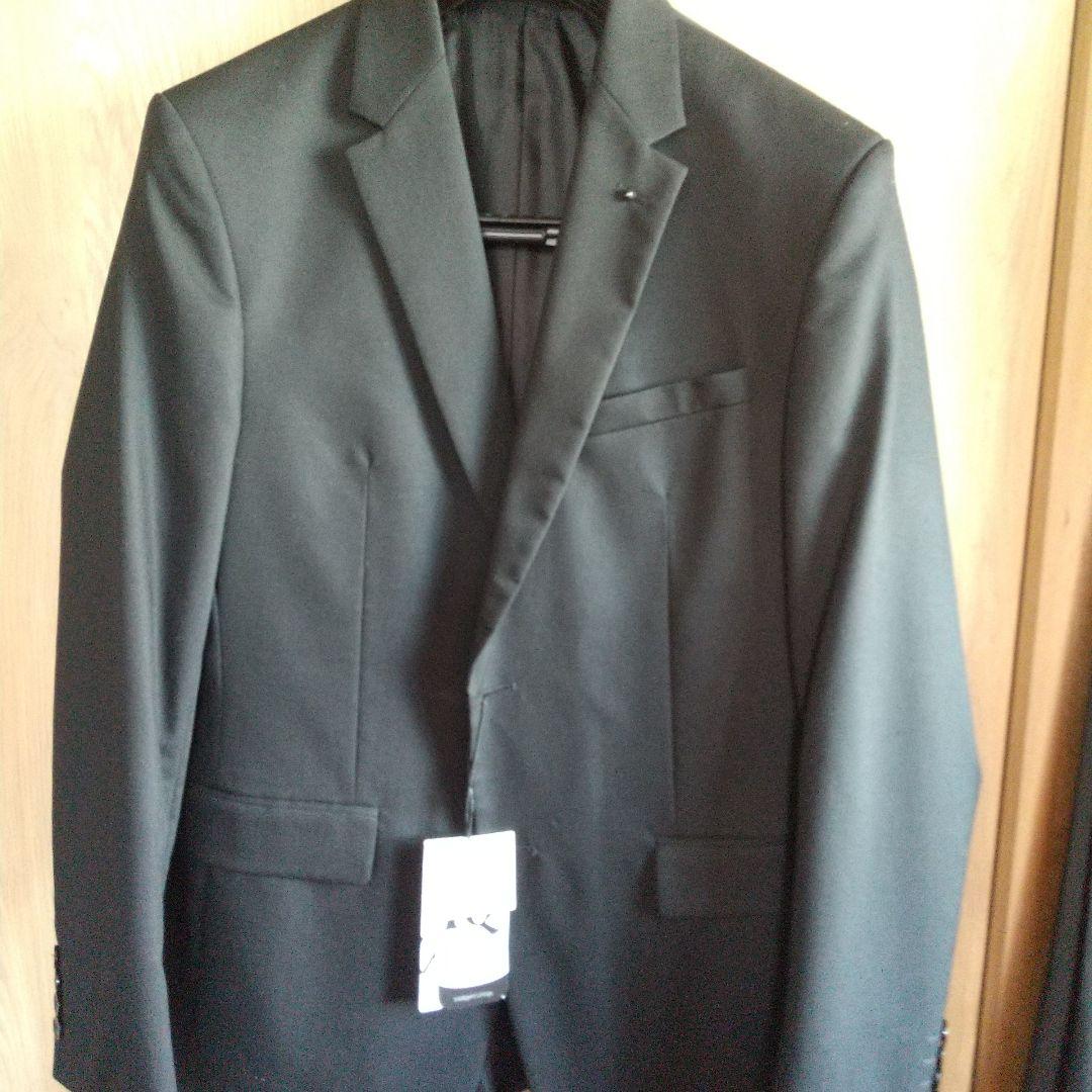 新品未使用　春夏向きZARAセットアップ　細身　COOL素材　ブラック　Ｍ相当