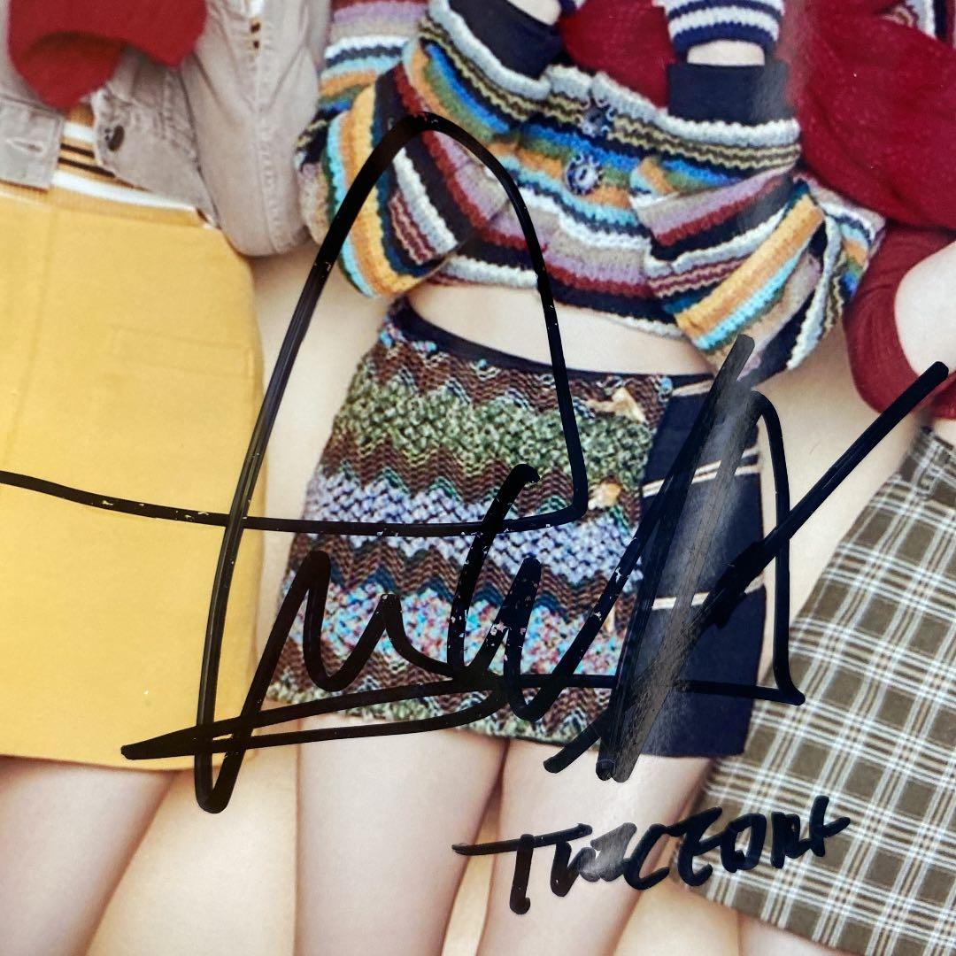 難あり！　TWICE サイン　直筆　A4サイズ　写真