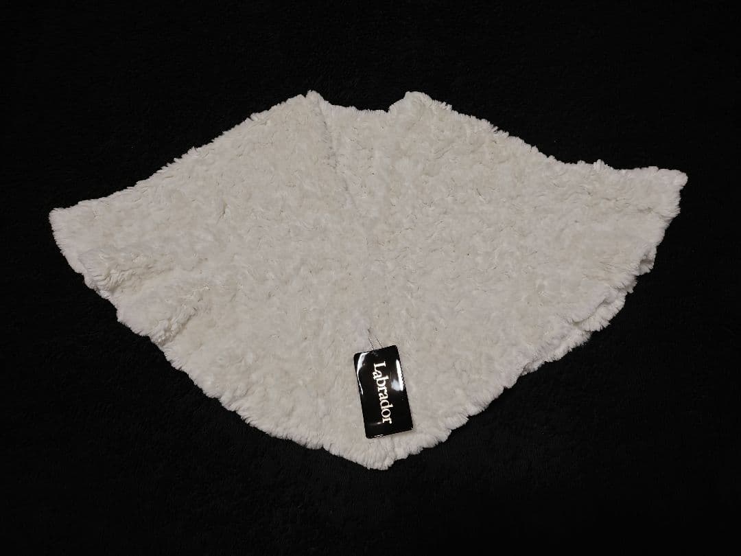 ❤❤未使用❤❤【Labrador】ふんわり柔らか❤プラクトビーバーヤーンケープ❤