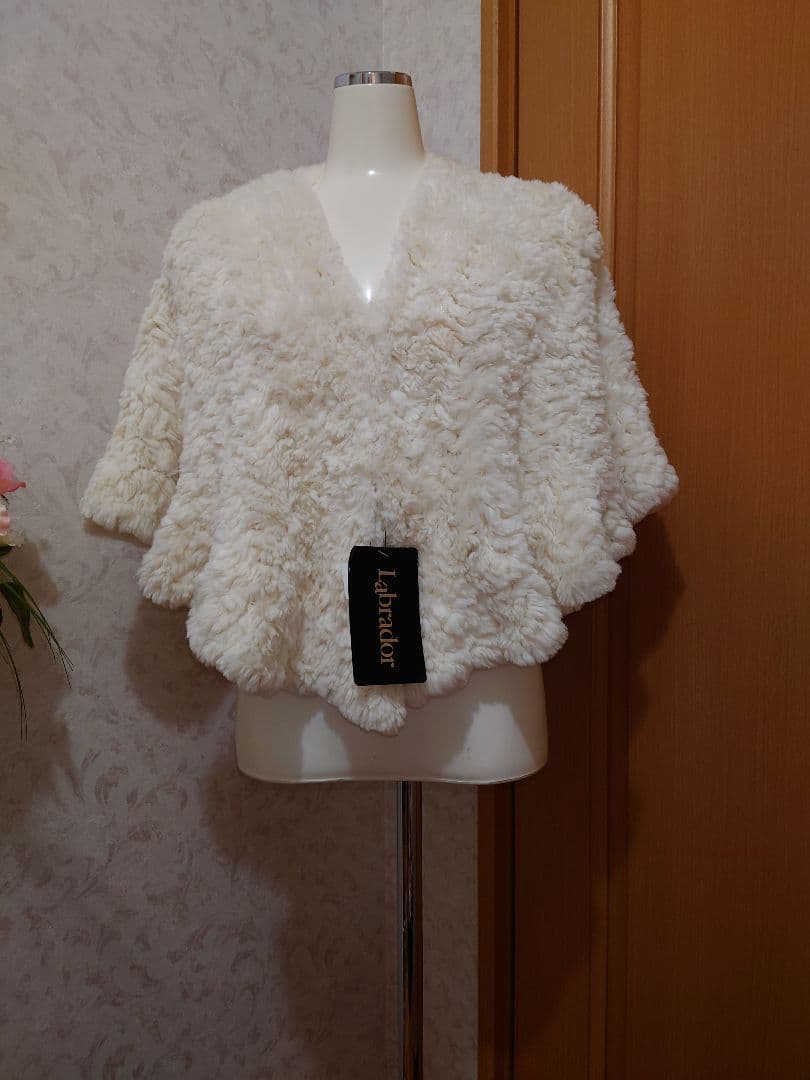 ❤❤未使用❤❤【Labrador】ふんわり柔らか❤プラクトビーバーヤーンケープ❤