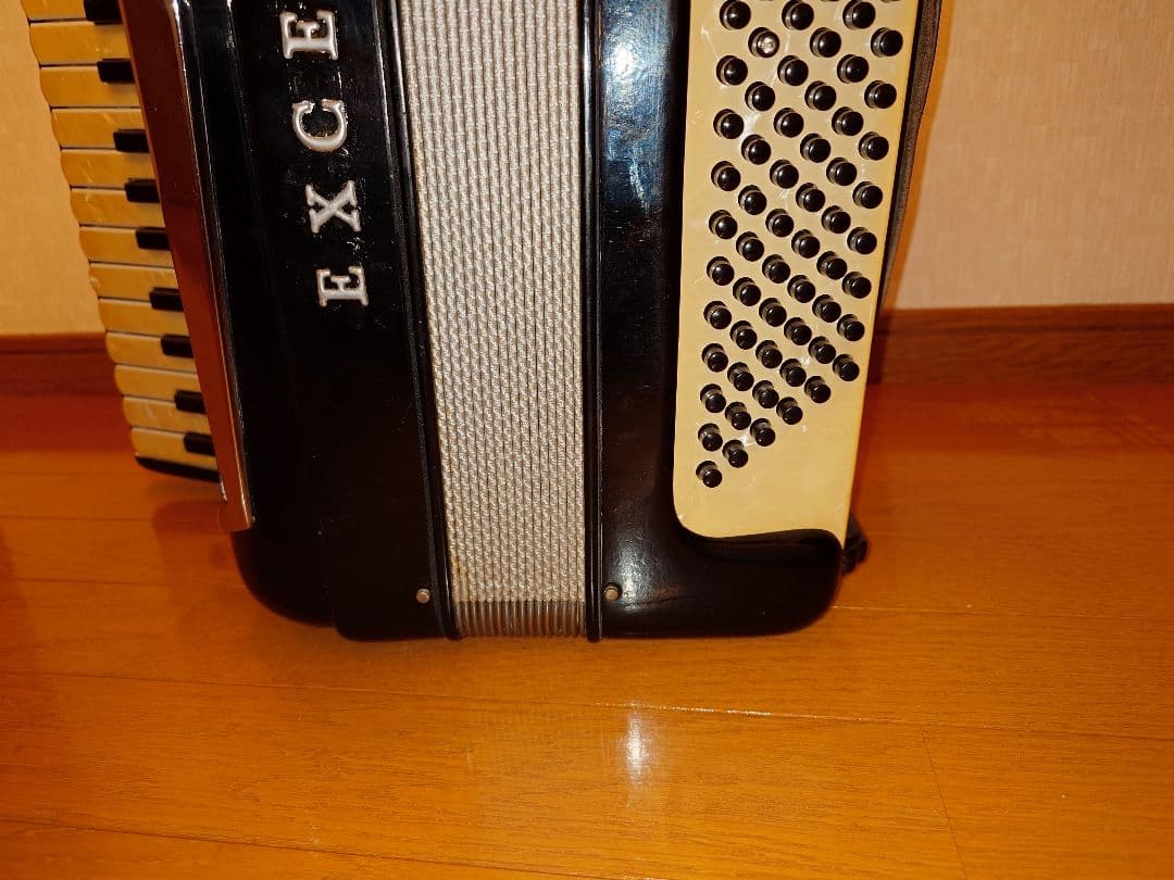 イタリア製　アコーディオン　EXCELSIOR エキセルシャー　MOD.400