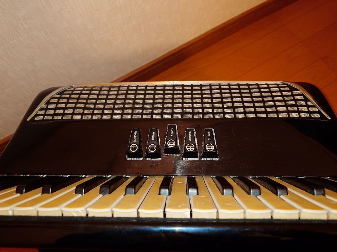 イタリア製　アコーディオン　EXCELSIOR エキセルシャー　MOD.400