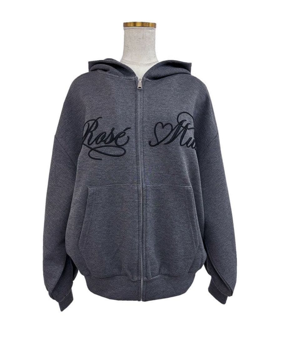 ロゼミューズ　Logo 3d embroidery hoodie チャコール