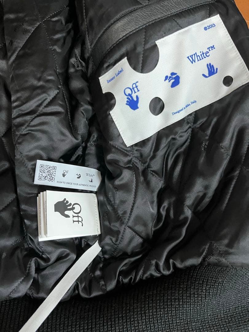 L*い様 【新品未使用】　国内正規品！Off-White スタジャン
