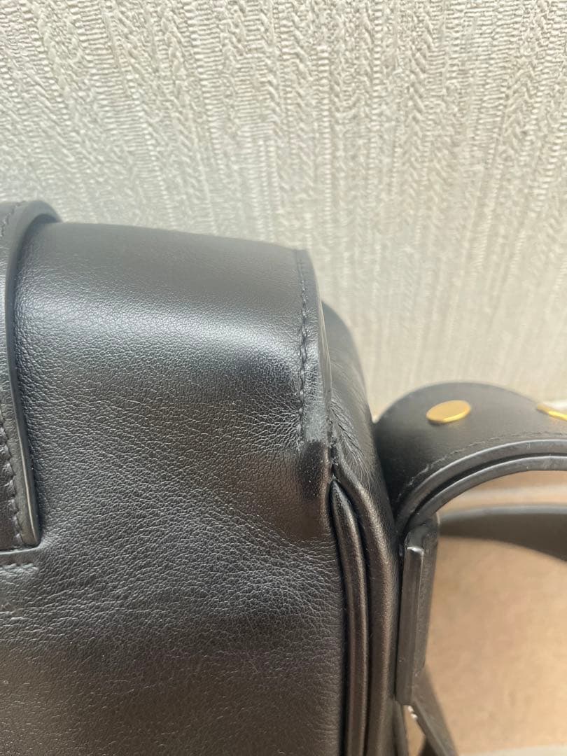 PRADA プラダ　レザー　ショルダーバッグ　ブラック　スクエア