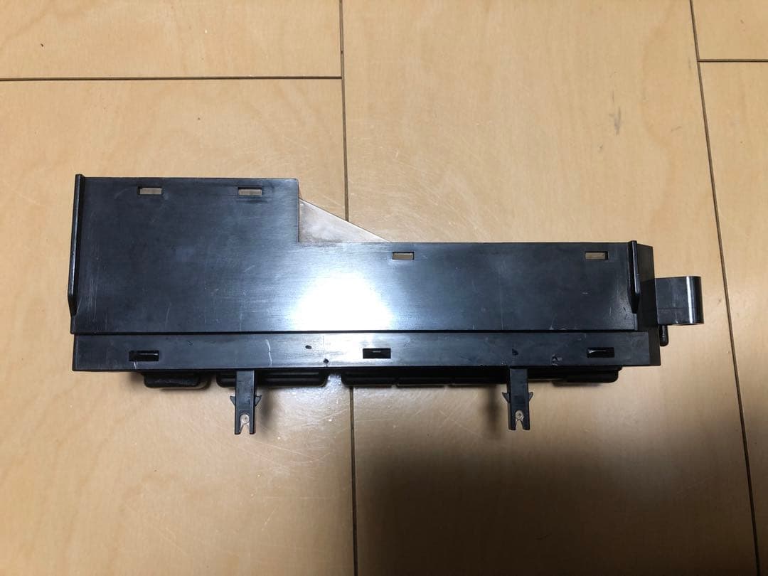 コ*ロ様 純正　ハイラックスサーフ　180系　エアコンスイッチ　エアコンパネル