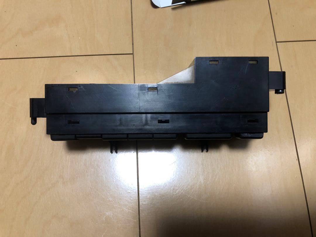 コ*ロ様 純正　ハイラックスサーフ　180系　エアコンスイッチ　エアコンパネル