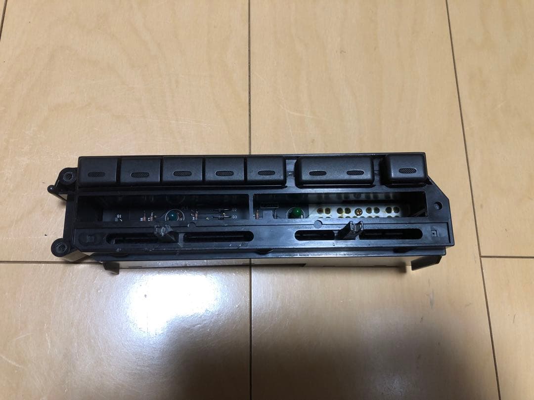 コ*ロ様 純正　ハイラックスサーフ　180系　エアコンスイッチ　エアコンパネル