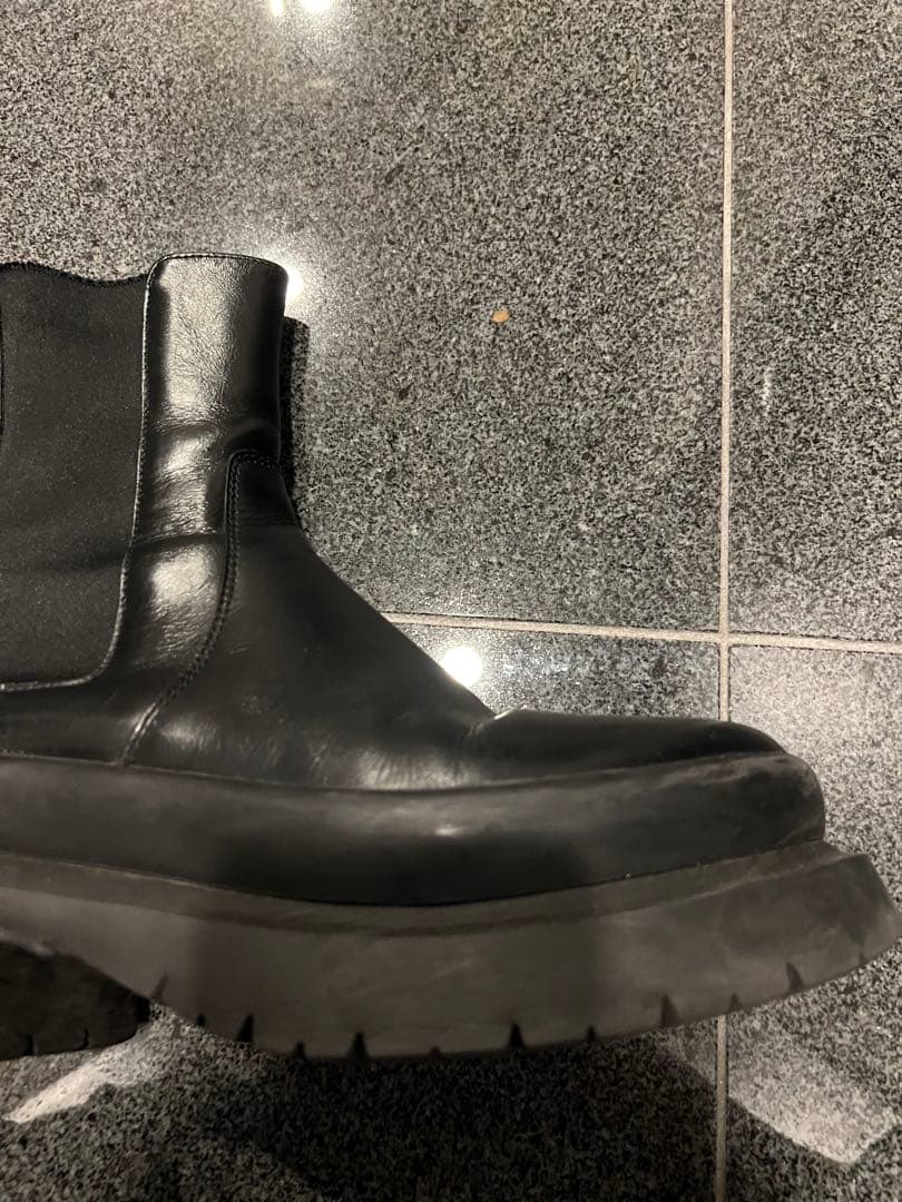 ヴァレンティノ　ブーツ