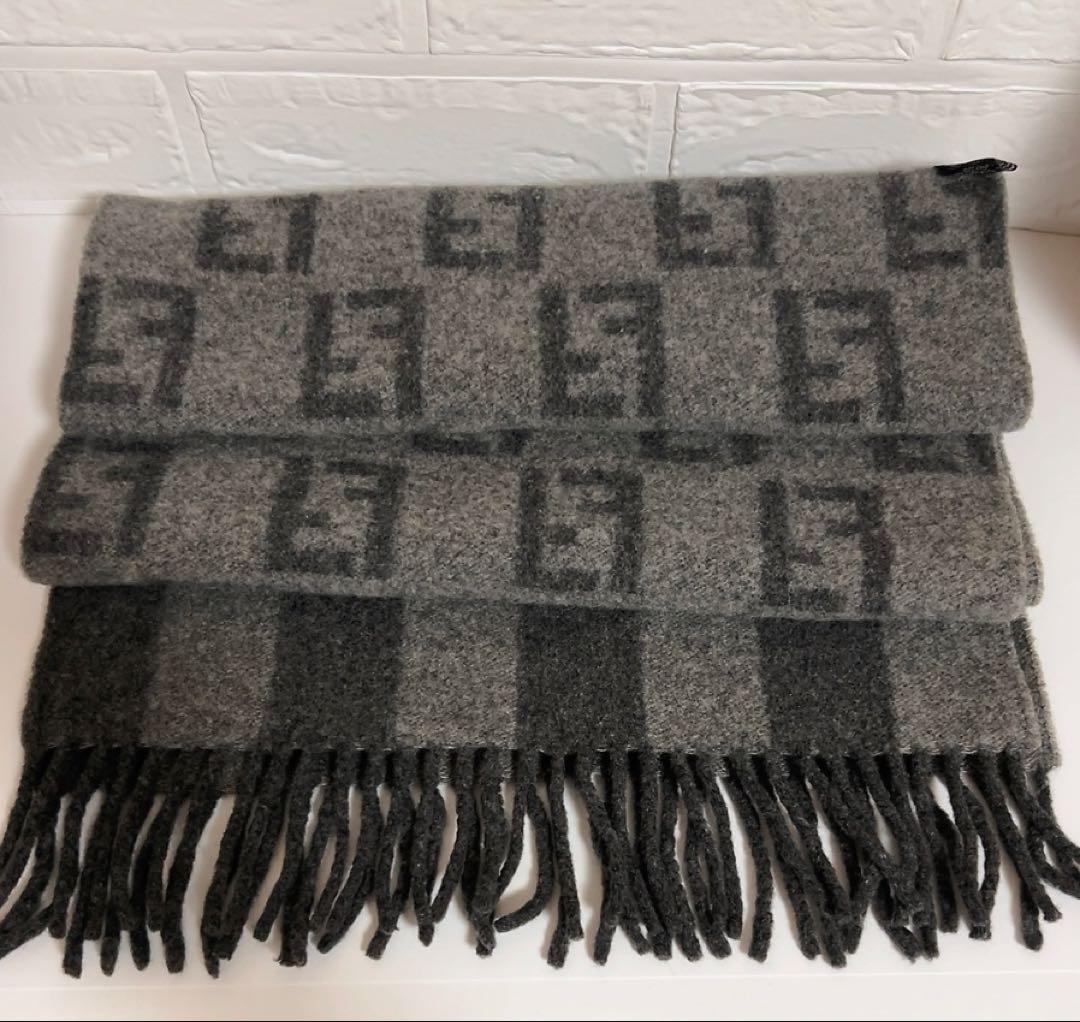 フェンディ　FENDI マフラー　グレー　FFロゴ ウール