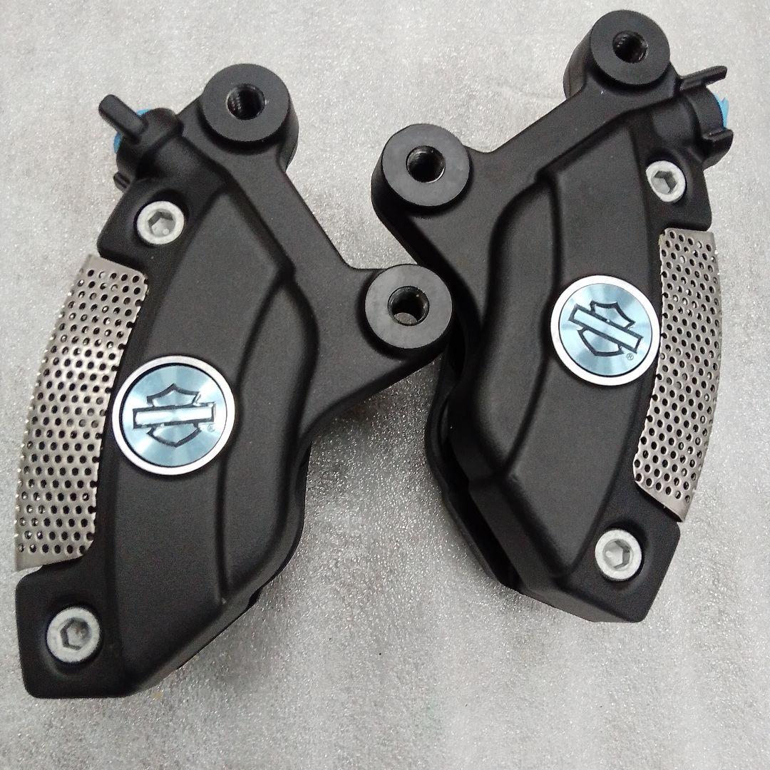 ツインカム　ツーリング　ブレーキキャリパー　純正　FLHX FLTR