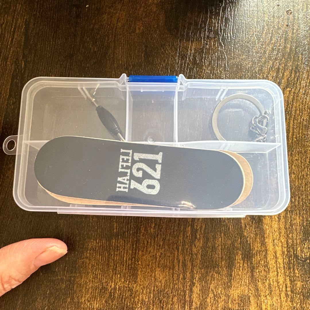 LEFLAH　指スケ　スケボー　キーホルダー　スケートボード　アクセサリー