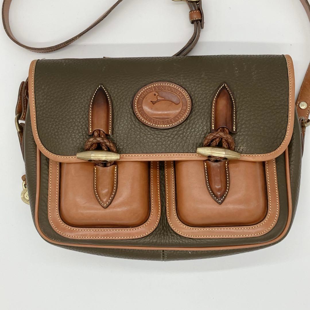 美品　ドゥーニー&バーグ　メッセンジャーバッグ　フラップ　肩掛け、斜め掛け