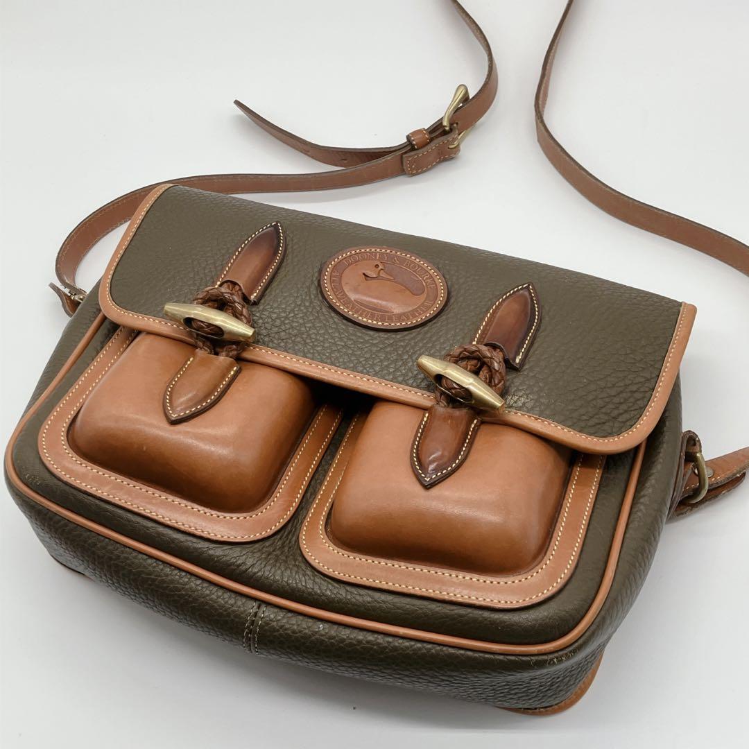 美品　ドゥーニー&バーグ　メッセンジャーバッグ　フラップ　肩掛け、斜め掛け