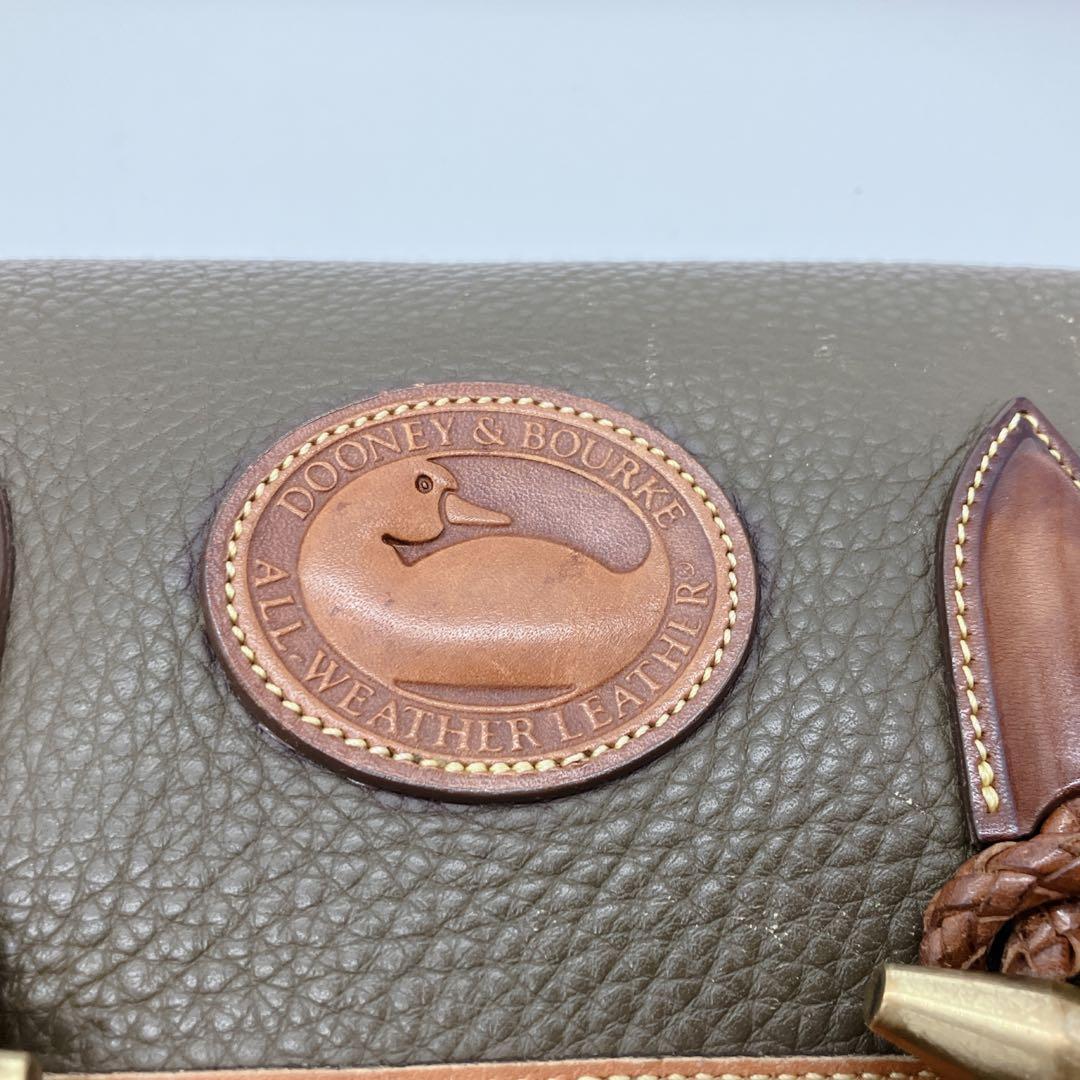 美品　ドゥーニー&バーグ　メッセンジャーバッグ　フラップ　肩掛け、斜め掛け