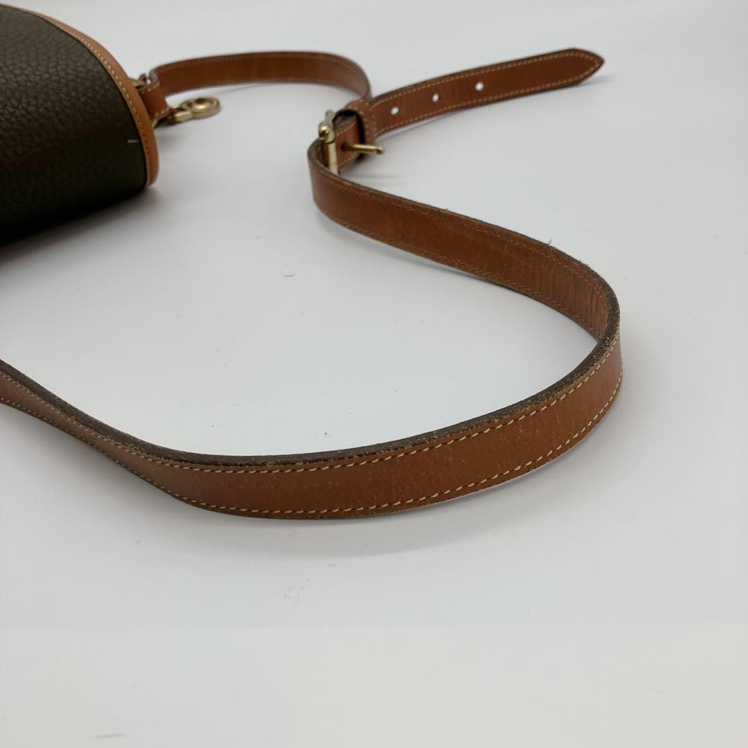 美品　ドゥーニー&バーグ　メッセンジャーバッグ　フラップ　肩掛け、斜め掛け