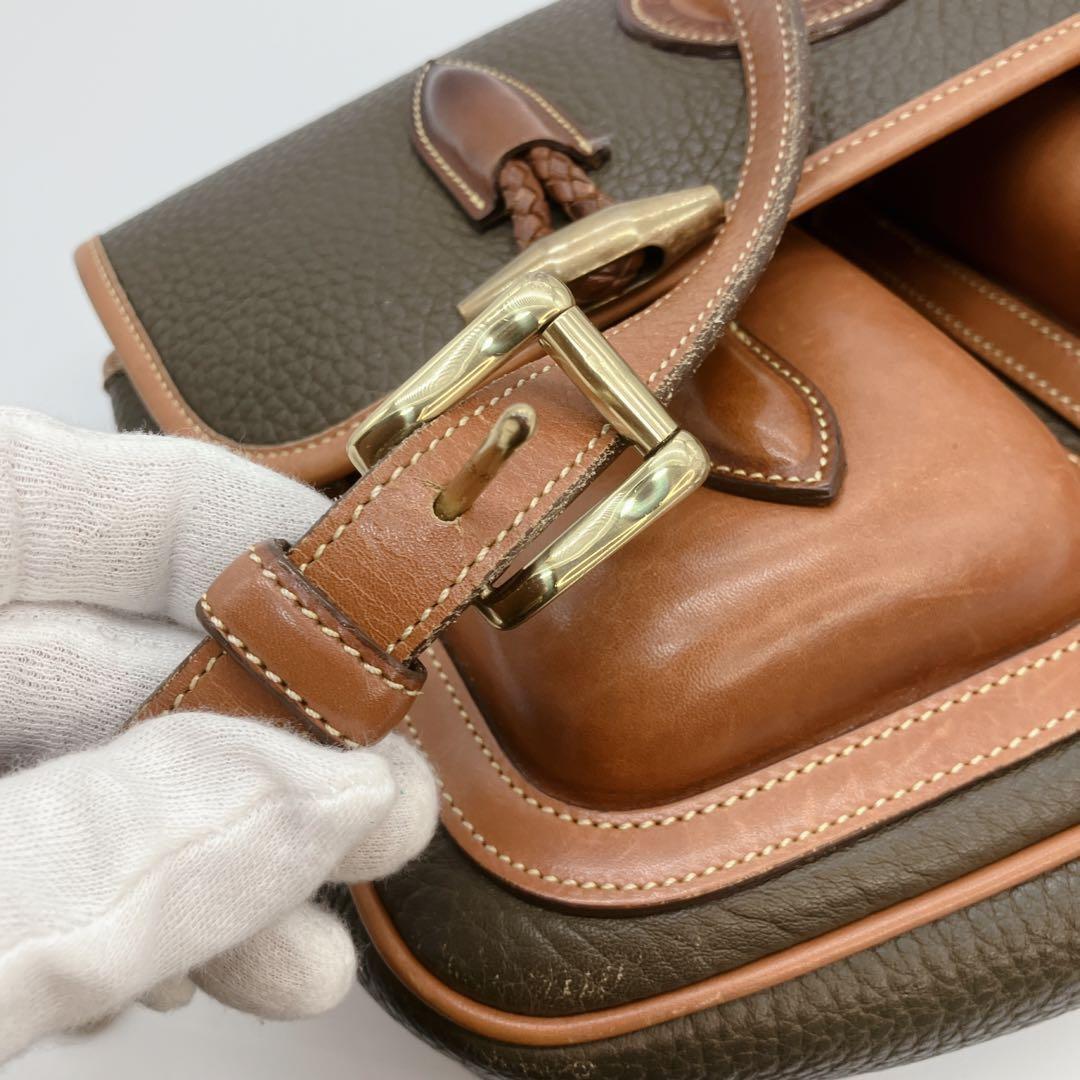 美品　ドゥーニー&バーグ　メッセンジャーバッグ　フラップ　肩掛け、斜め掛け